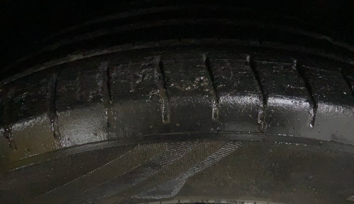 2021 Skoda KUSHAQ ACTIVE 1.0L TSI MT, Petrol, Manual, 59,379 km, Right Front Tyre Tread