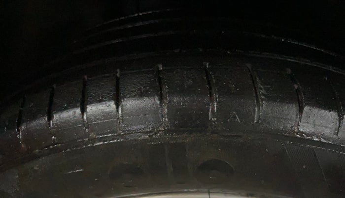 2021 Skoda KUSHAQ ACTIVE 1.0L TSI MT, Petrol, Manual, 59,379 km, Right Rear Tyre Tread