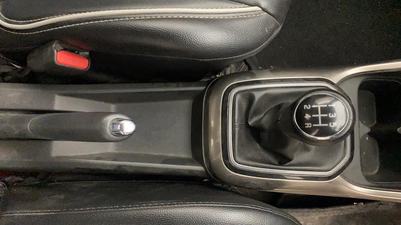 2019 Maruti IGNIS ZETA 1.2, Petrol, Manual, 72,660 km, Gear Lever