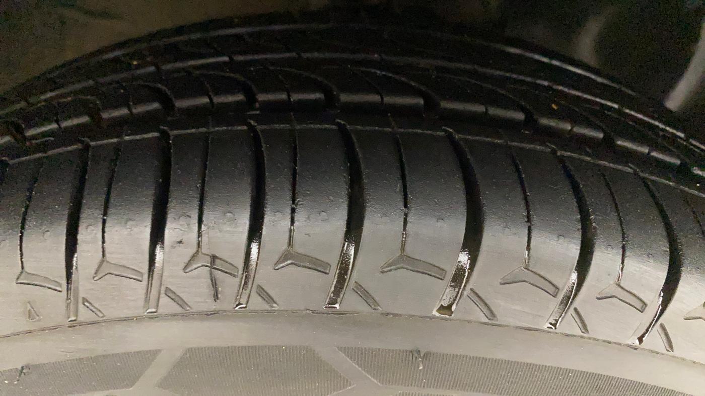 2019 Maruti IGNIS ZETA 1.2, Petrol, Manual, 72,660 km, Right Front Tyre Tread