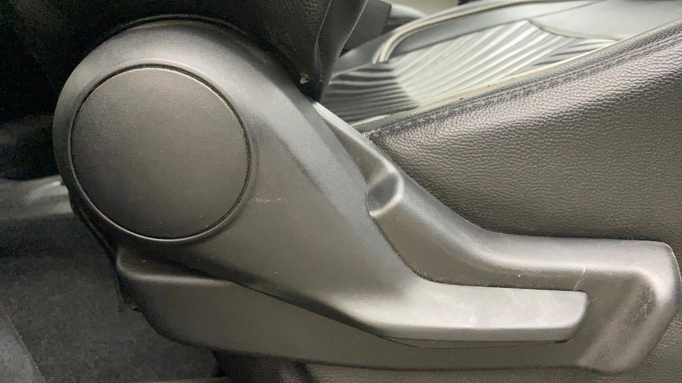 2019 Maruti IGNIS ZETA 1.2, Petrol, Manual, 72,660 km, Driver Side Adjustment Panel