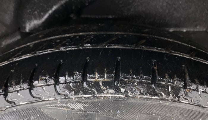2015 Hyundai i10 MAGNA 1.1, Petrol, Manual, 47,729 km, Left Rear Tyre Tread