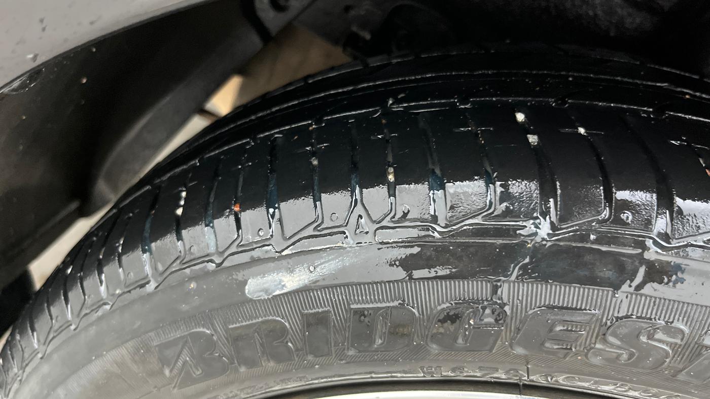 2015 Hyundai Xcent SX 1.2, Petrol, Manual, 1,18,950 km, Right Rear Tyre Tread