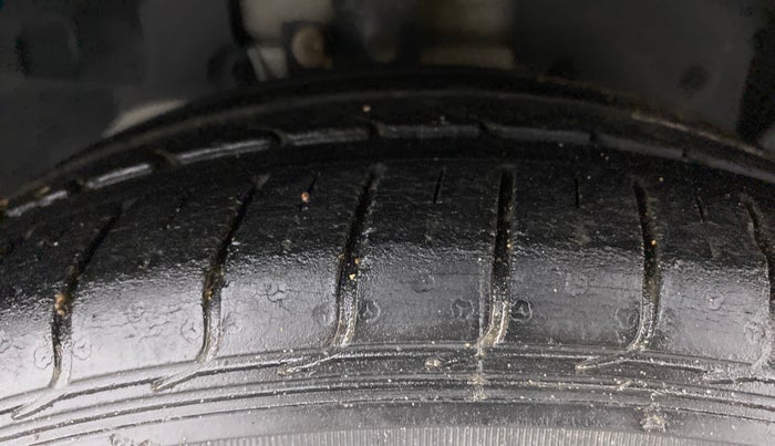 2019 Ford FREESTYLE TITANIUM PLUS 1.2 PETROL, Petrol, Manual, 44,591 km, Right Front Tyre Tread