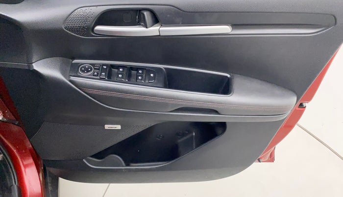 2022 KIA SONET GTX PLUS 1.5, Diesel, Manual, 39,639 km, Driver Side Door Panels Control