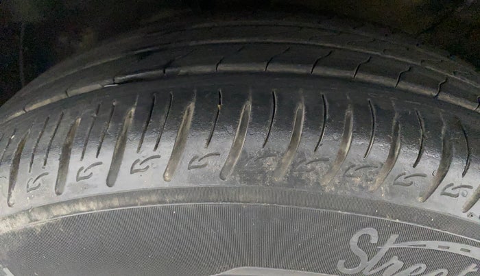 2022 KIA SONET GTX PLUS 1.5, Diesel, Manual, 39,639 km, Left Front Tyre Tread