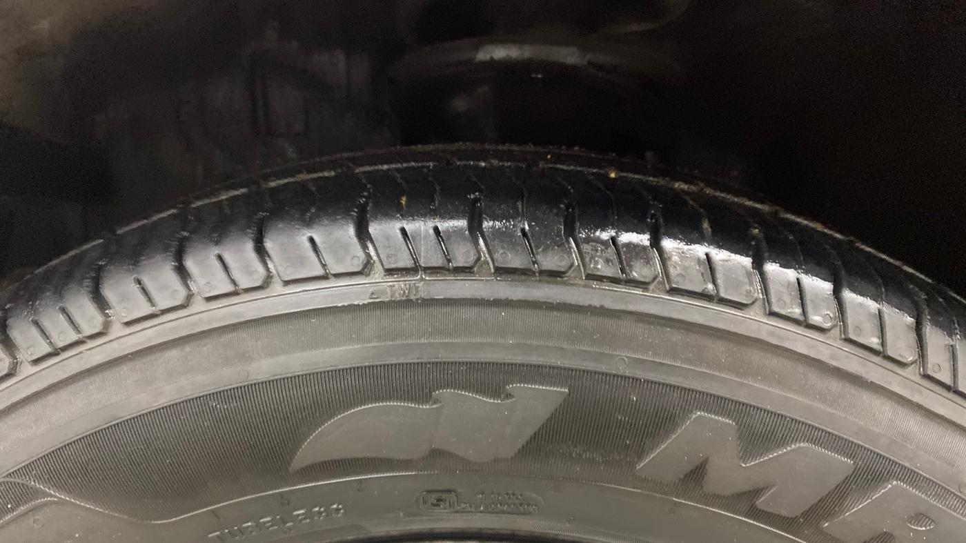 2014 Hyundai i10 MAGNA 1.1, Petrol, Manual, 68,360 km, Left Front Tyre Tread