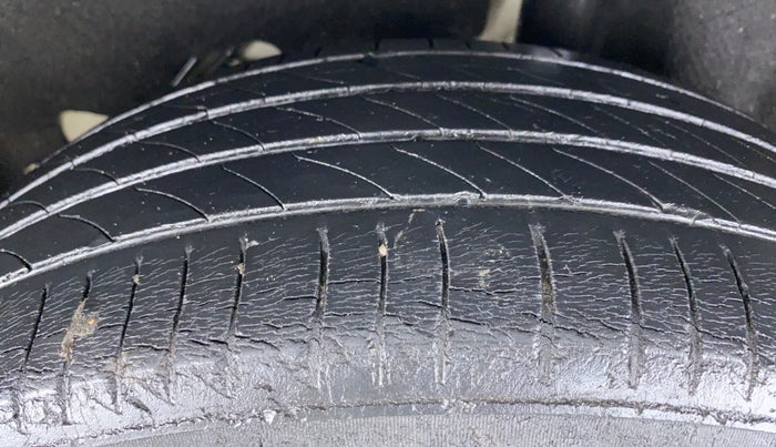 2014 Ford Ecosport 1.5 TREND TDCI, Diesel, Manual, 43,869 km, Left Rear Tyre Tread