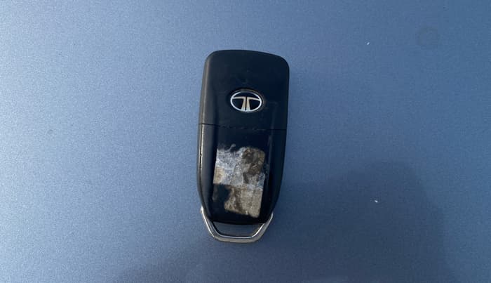 2018 Tata Tiago XZ PETROL, Petrol, Manual, 57,194 km, Key Close Up