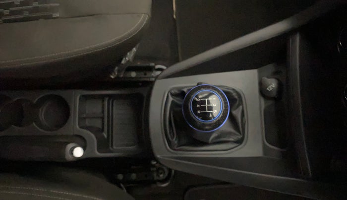 2016 Ford Figo Aspire TREND 1.2 PETROL, Petrol, Manual, 86,726 km, Gear Lever