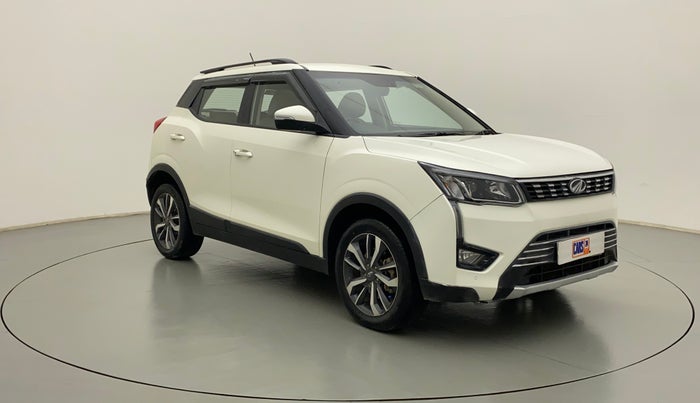 2021 Mahindra XUV300 W8 (O) 1.5 DIESEL, Diesel, Manual, 68,950 km, Right Front Diagonal