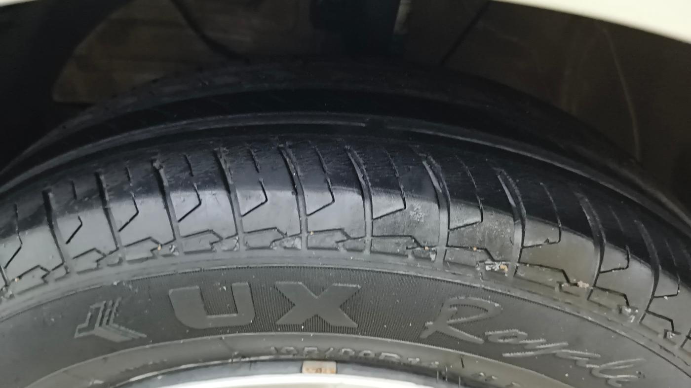 2022 Maruti Swift VXI AMT, Petrol, Automatic, 24,411 km, Left Front Tyre Tread