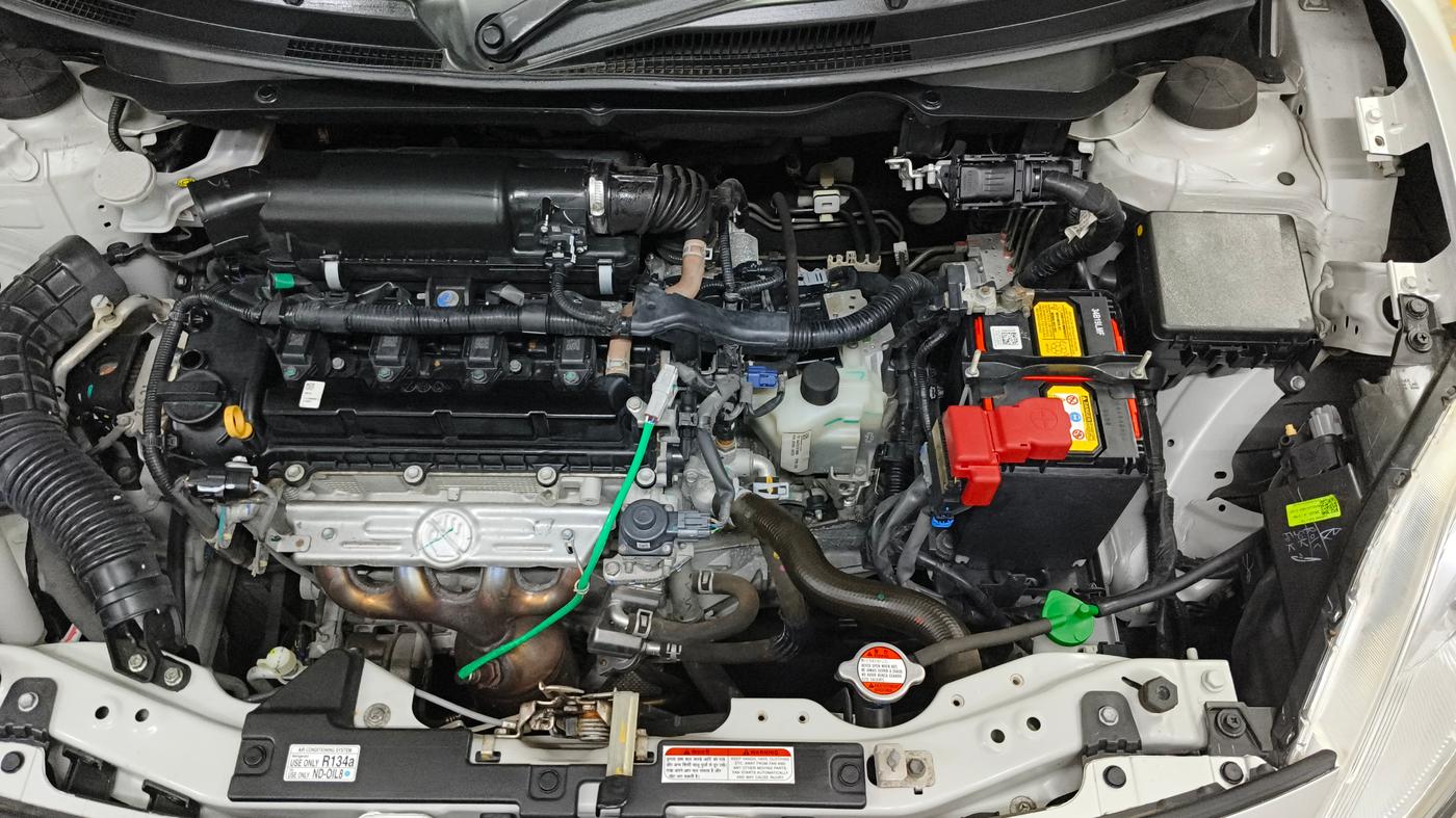 2022 Maruti Swift VXI AMT, Petrol, Automatic, 24,411 km, Engine View - Left