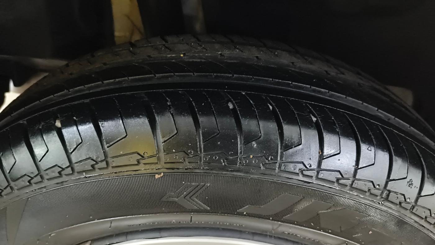 2022 Maruti Swift VXI AMT, Petrol, Automatic, 24,411 km, Right Rear Tyre Tread