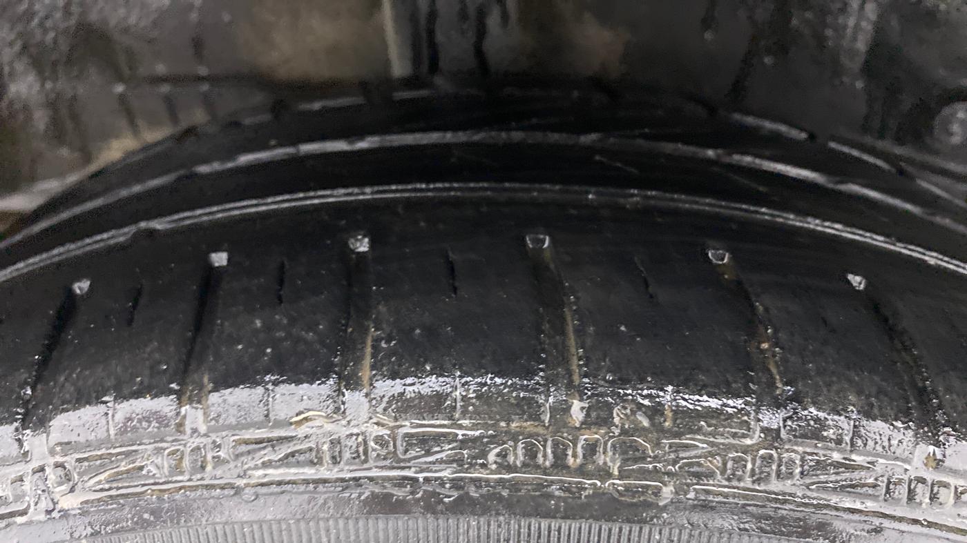 2013 Toyota Etios G, Petrol, Manual, 40,269 km, Right Rear Tyre Tread