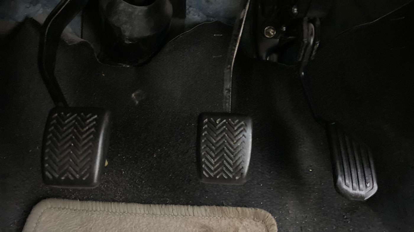 2013 Toyota Etios G, Petrol, Manual, 40,269 km, Pedals