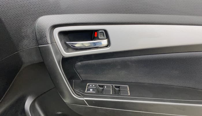 2022 Maruti Vitara Brezza ZXI, Petrol, Manual, 29,185 km, Driver Side Door Panels Control