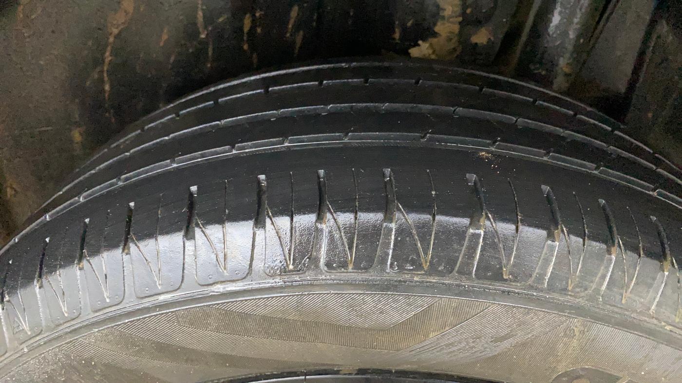 2022 Maruti Vitara Brezza ZXI, Petrol, Manual, 29,185 km, Left Rear Tyre Tread