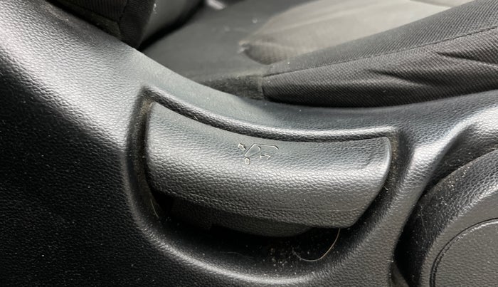 2018 Hyundai Creta E PLUS 1.6 PETROL, Petrol, Manual, 89,075 km, Driver Side Adjustment Panel