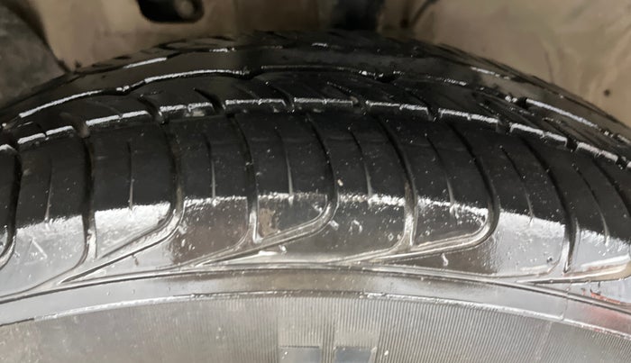 2018 Hyundai Creta E PLUS 1.6 PETROL, Petrol, Manual, 89,075 km, Left Front Tyre Tread