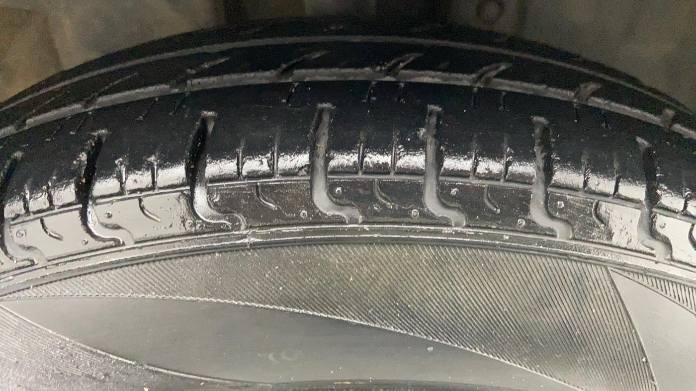2017 Datsun Redi Go T (O), Petrol, Manual, 56,622 km, Right Front Tyre Tread