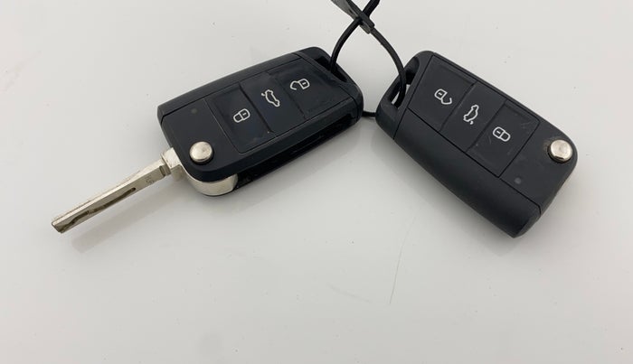 2022 Skoda SLAVIA STYLE 1.5L TSI DSG, Petrol, Automatic, 44,103 km, Key Close Up