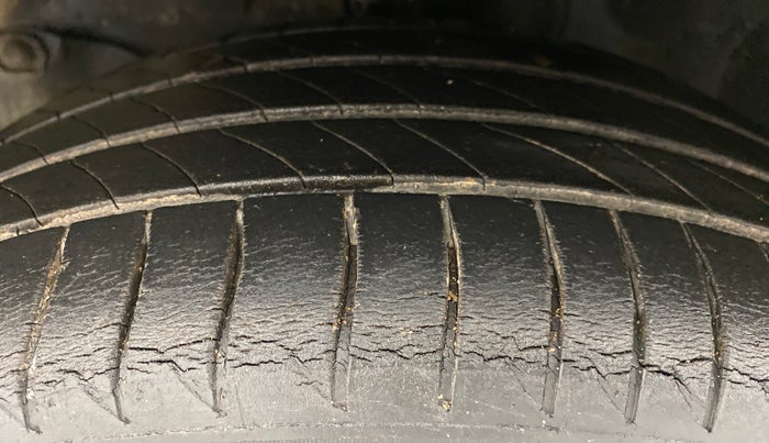 2011 Honda City V MT PETROL, Petrol, Manual, 66,316 km, Left Front Tyre Tread