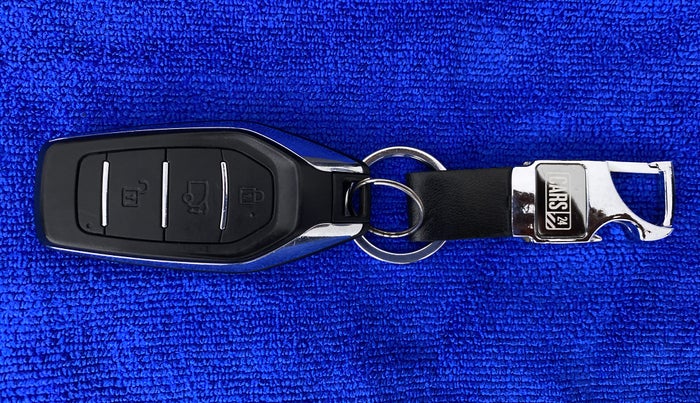 2018 Mahindra XUV500 W9, Diesel, Manual, 84,193 km, Key Close Up