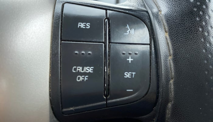 2018 Mahindra XUV500 W9, Diesel, Manual, 84,193 km, Adaptive Cruise Control