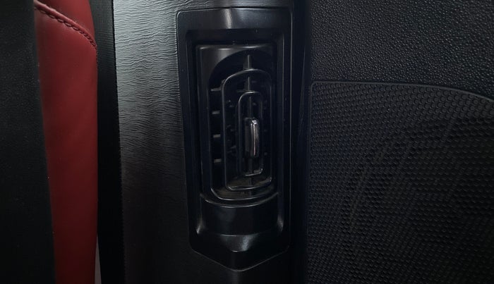 2018 Mahindra XUV500 W9, Diesel, Manual, 84,193 km, Rear AC Vents