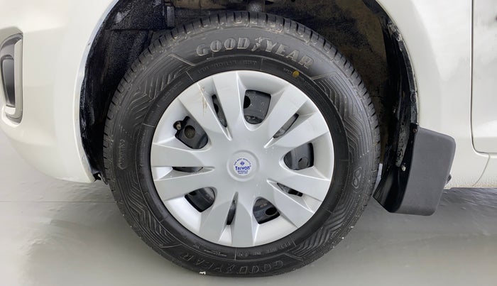 2017 Maruti Swift VXI OPT, Petrol, Manual, 55,161 km, Left Front Wheel