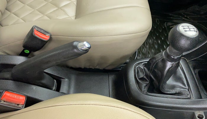 2017 Maruti Swift VXI OPT, Petrol, Manual, 55,161 km, Gear Lever