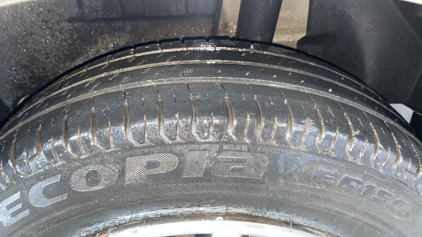 2019 Maruti Dzire VXI AMT, Petrol, Automatic, 28,307 km, Left Rear Tyre Tread