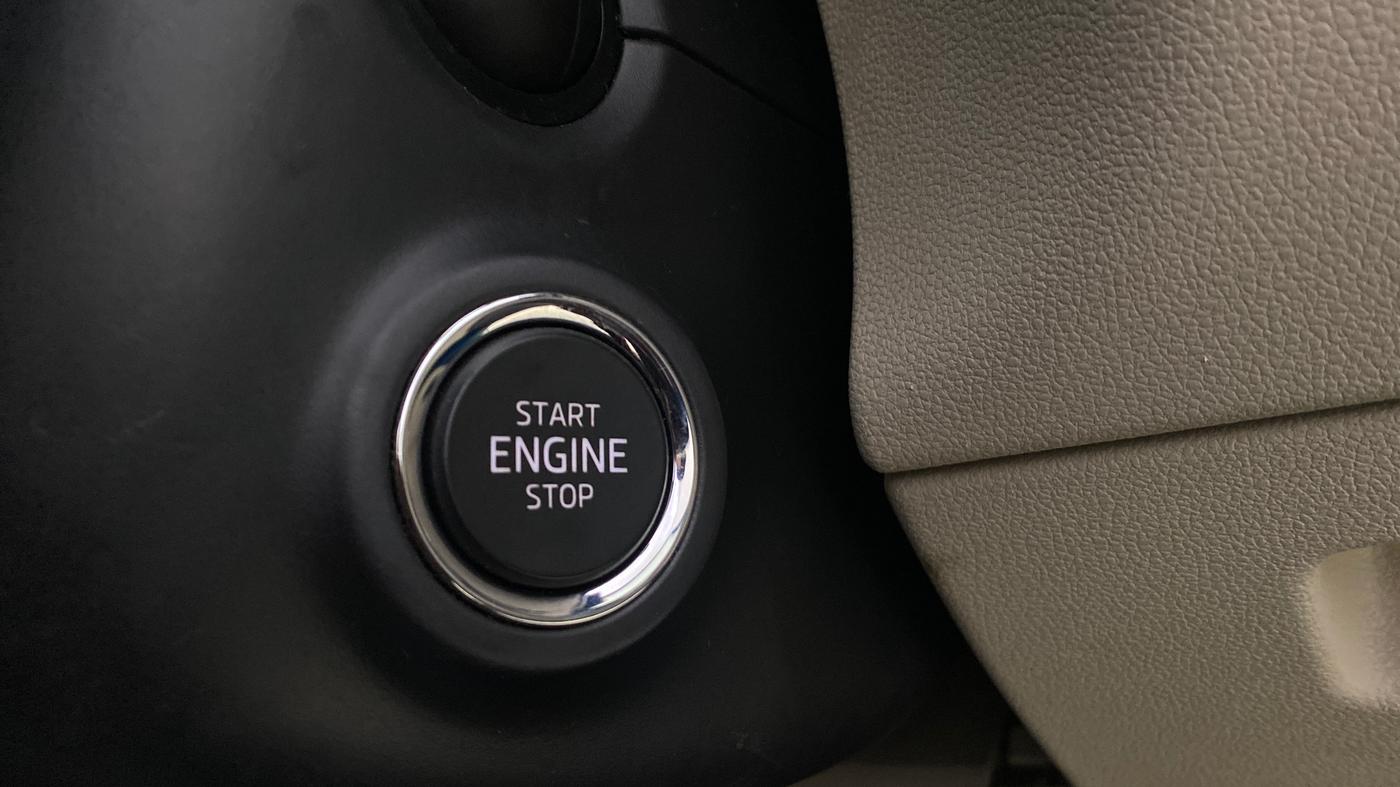 2023 Skoda SLAVIA AMBITION 1.0L TSI AT, Petrol, Automatic, 41,121 km, Keyless Start/ Stop Button