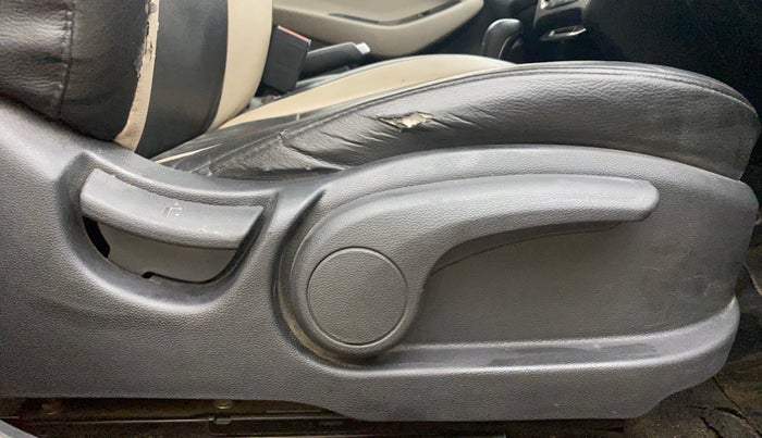 2019 Hyundai Elite i20 SPORTZ PLUS  1.2 CVT, Petrol, Automatic, 1,09,116 km, Driver Side Adjustment Panel