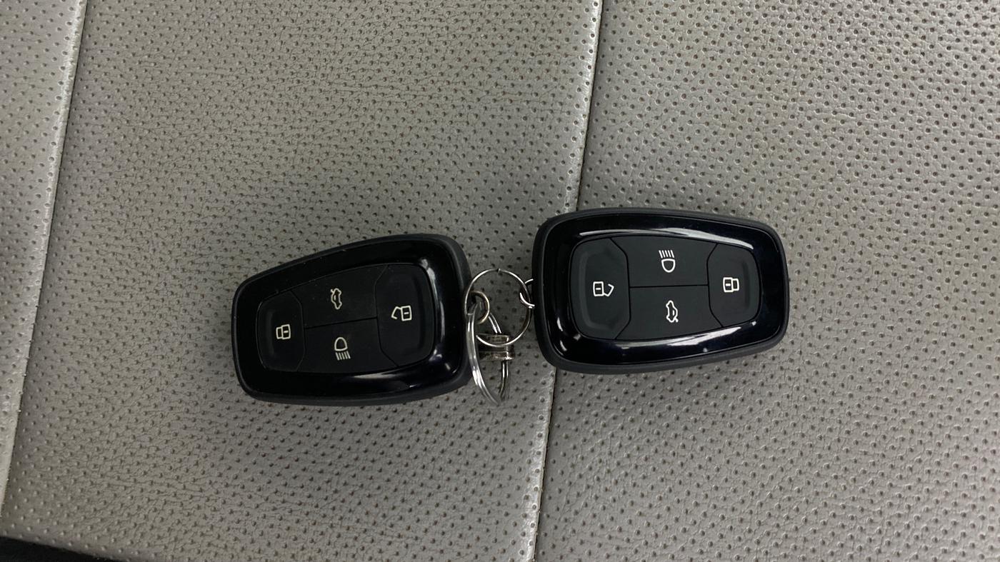 2023 Tata TIGOR XZ PLUS PETROL, Petrol, Manual, 44,430 km, Key Close Up