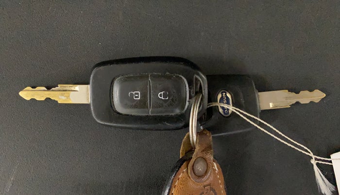 2017 Datsun Redi Go T (O), Petrol, Manual, 60,723 km, Key Close Up