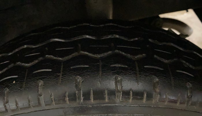 2017 Datsun Redi Go T (O), Petrol, Manual, 60,723 km, Left Rear Tyre Tread