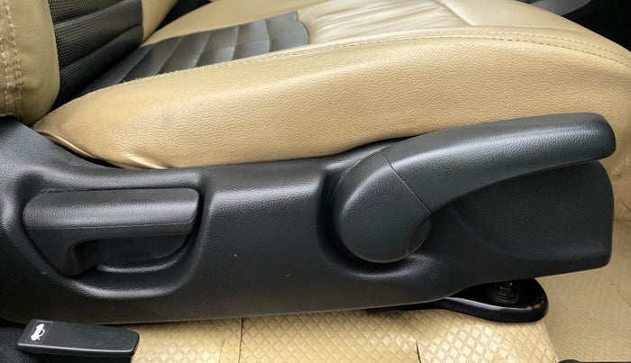 2015 Honda City SV MT PETROL, Petrol, Manual, 83,930 km, Driver Side Adjustment Panel