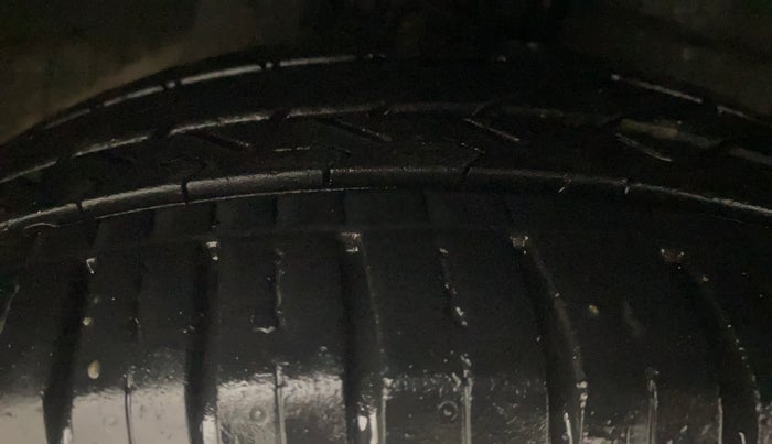 2014 Hyundai Grand i10 SPORTZ 1.2 KAPPA VTVT, Petrol, Manual, 60,381 km, Right Front Tyre Tread