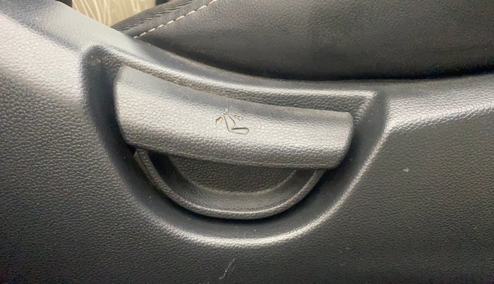 2014 Hyundai Grand i10 SPORTZ 1.2 KAPPA VTVT, Petrol, Manual, 60,381 km, Driver Side Adjustment Panel