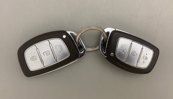 2014 Hyundai Grand i10 SPORTZ 1.2 KAPPA VTVT, Petrol, Manual, 60,381 km, Key Close Up