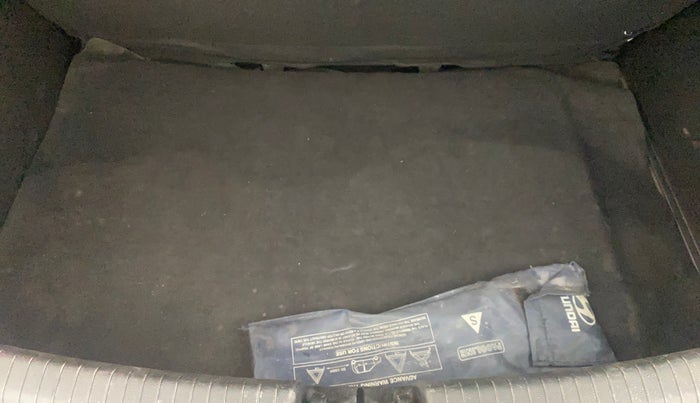 2014 Hyundai Grand i10 SPORTZ 1.2 KAPPA VTVT, Petrol, Manual, 60,381 km, Boot Inside