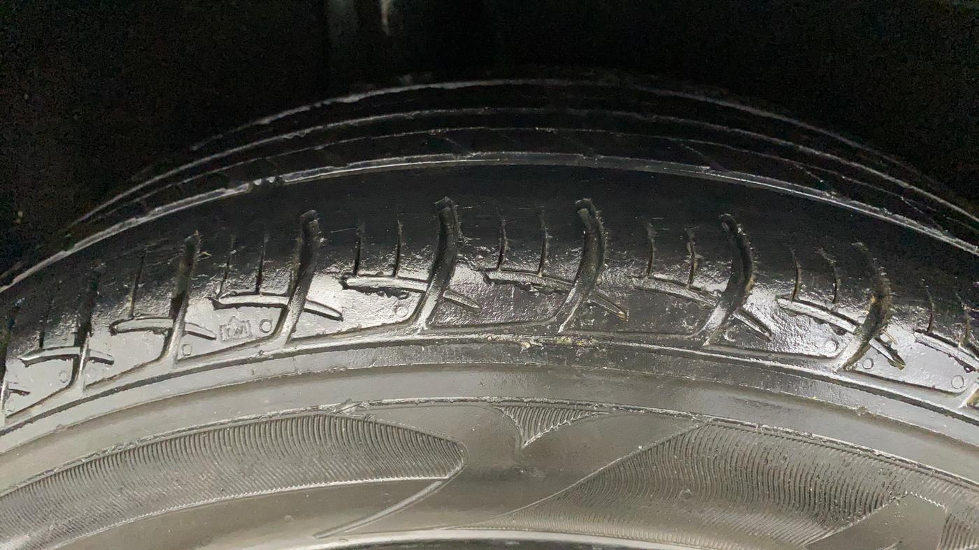 2016 Maruti Baleno DELTA PETROL 1.2, Petrol, Manual, 80,391 km, Right Rear Tyre Tread