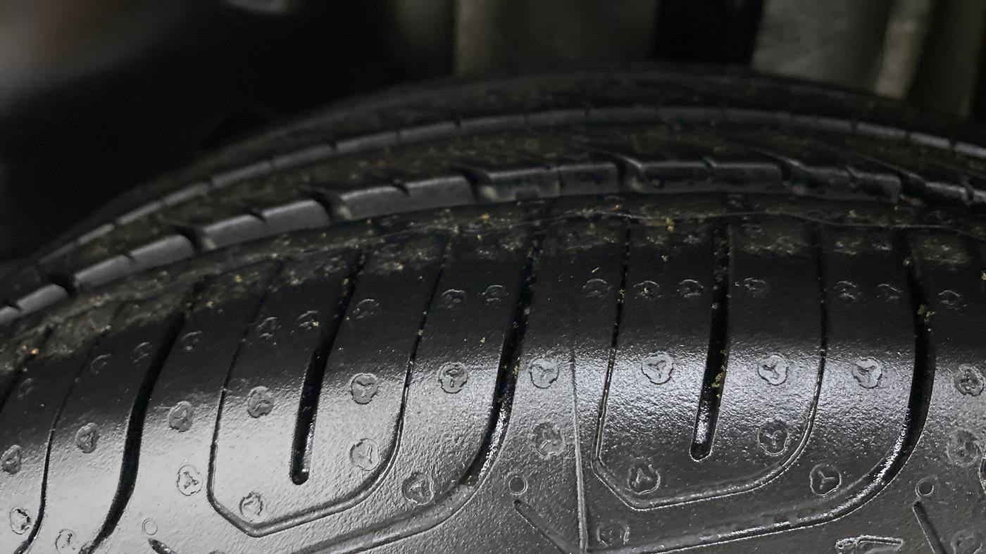 2016 Tata Tiago XT PETROL, Petrol, Manual, 1,10,096 km, Left Rear Tyre Tread