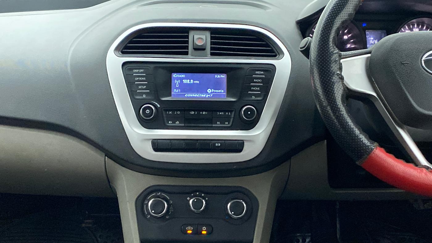 2016 Tata Tiago XT PETROL, Petrol, Manual, 1,10,096 km, Air Conditioner