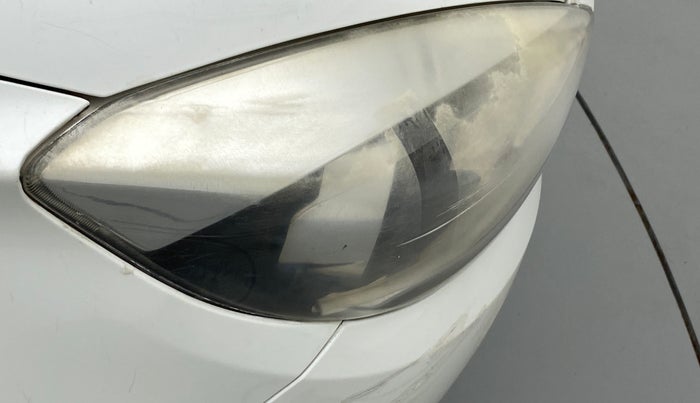 2016 Tata Tiago XT PETROL, Petrol, Manual, 1,10,096 km, Right headlight - Minor scratches