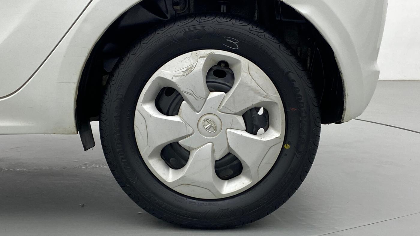 2016 Tata Tiago XT PETROL, Petrol, Manual, 1,10,096 km, Left Rear Wheel