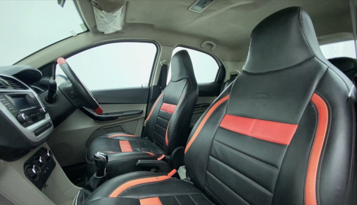 2016 Tata Tiago XT PETROL, Petrol, Manual, 1,10,096 km, Right Side Front Door Cabin