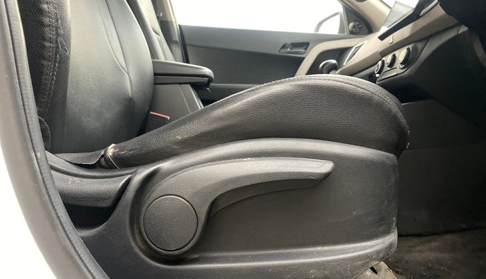 2019 Hyundai Creta E PLUS 1.4 DIESEL, Diesel, Manual, 1,08,237 km, Driver Side Adjustment Panel